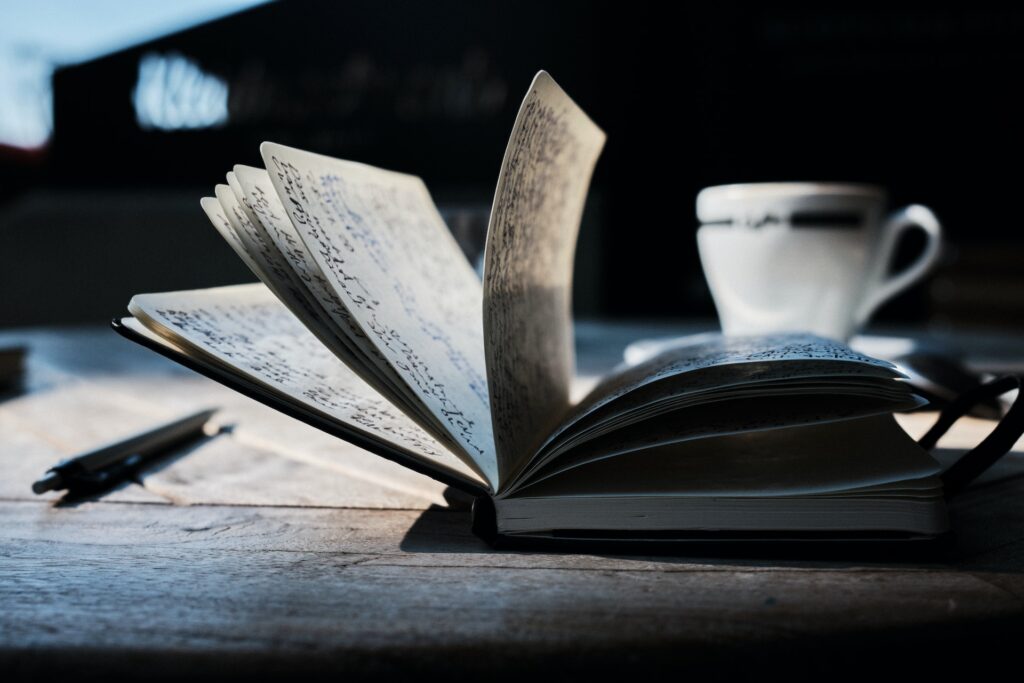 Writing mixed tenses - Photo by Yannick Pulver on Unsplash